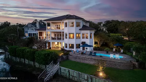 106 Live Oak Ln, Wilmington, NC 28411