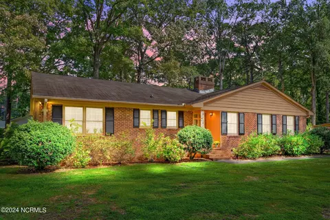 1511 Pine St, Tarboro, NC 27886