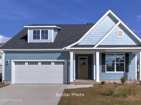302 Lightning Bug Ln, Holly Ridge, NC 28445