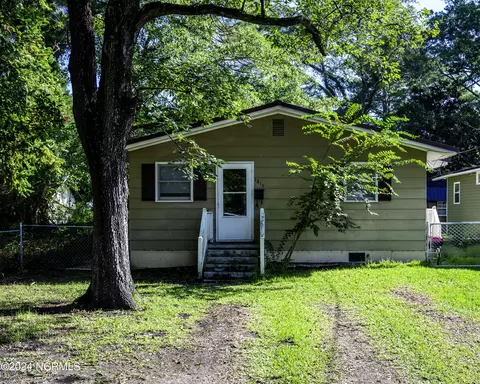 1814 Asheville St, New Bern, NC 28560