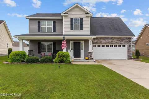 520 Arbor Dr, Greenville, NC 27858