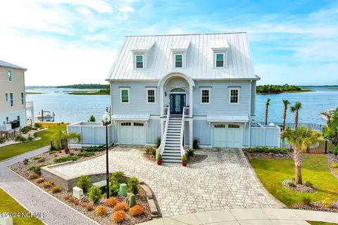 222 Deer Island Rd, Swansboro, NC 28584
