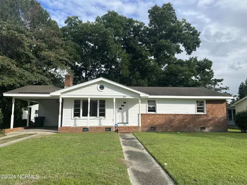102 Alexander Cir, Greenville, NC 27858
