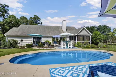 Exterior - 112 White Heron Cove Rd, Hampstead, NC 28443 photo 3 of 22