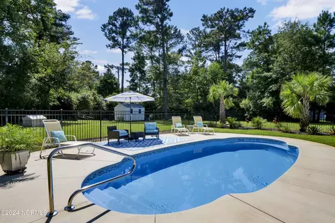 Exterior - 112 White Heron Cove Rd, Hampstead, NC 28443 photo 4 of 22