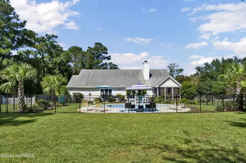 Exterior - 112 White Heron Cove Rd, Hampstead, NC 28443 photo 15 of 22
