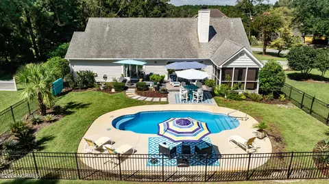 Exterior - 112 White Heron Cove Rd, Hampstead, NC 28443 photo 2 of 22