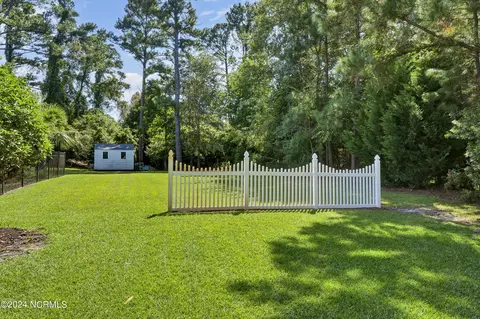 Exterior - 112 White Heron Cove Rd, Hampstead, NC 28443 photo 18 of 22