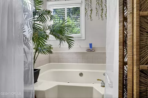 Bath - 112 White Heron Cove Rd, Hampstead, NC 28443 photo 4 of 5