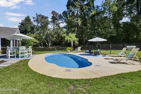 Exterior - 112 White Heron Cove Rd, Hampstead, NC 28443 photo 13 of 22