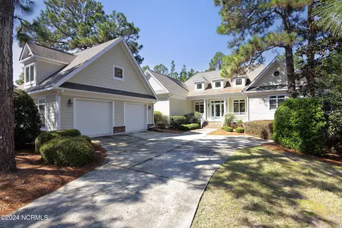 13 Granville Dr, Pinehurst, NC 28374