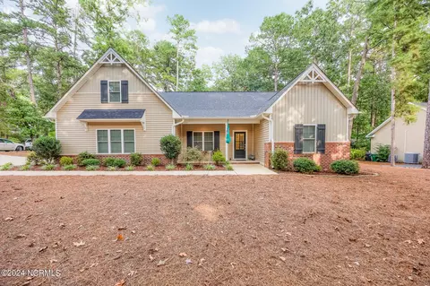830 Burning Tree Rd, Pinehurst, NC 28374 photo 1