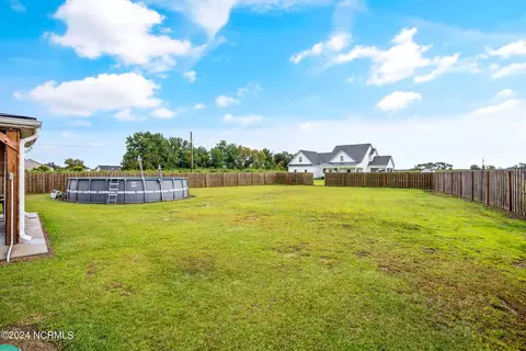 Exterior - 235 Gregory Fork Rd, Richlands, NC 28574 photo 6 of 9