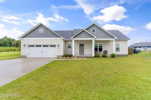 235 Gregory Fork Rd, Richlands, NC 28574