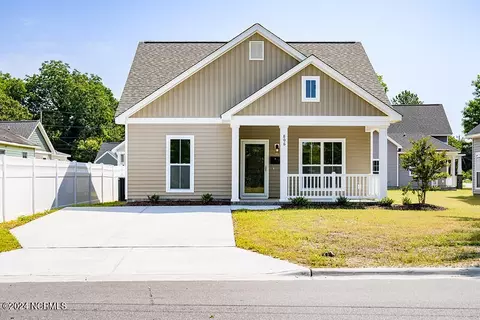 806 Vanderbilt Ln, Greenville, NC 27834