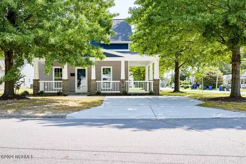 808 Vanderbuilt Ln, Greenville, NC 27834