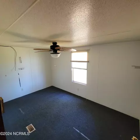 119 N Kings St, Hubert, NC 28539 photo 11