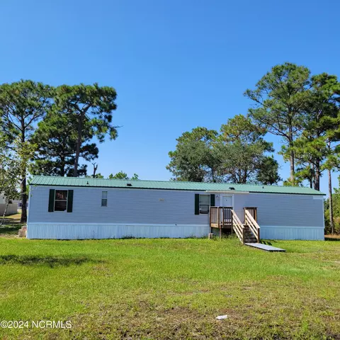 119 N Kings St, Hubert, NC 28539 photo 1