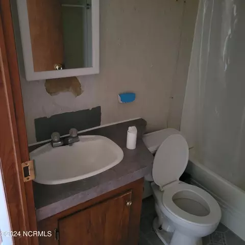 119 N Kings St, Hubert, NC 28539 photo 9