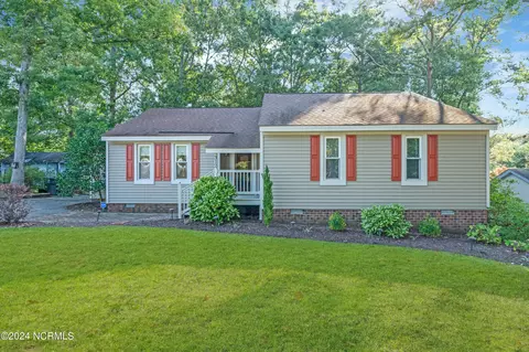312 Foxhall Dr, Rocky Mount, NC 27804