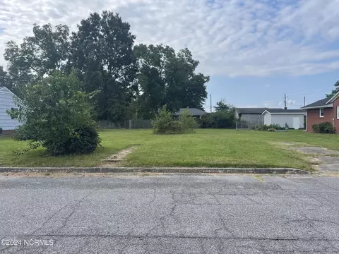 212 Eighth St, Ayden, NC 28513 photo 4