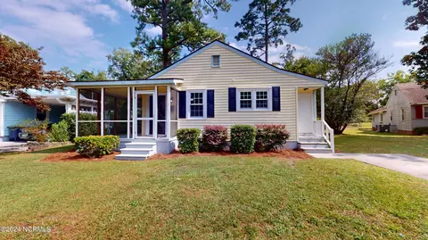 515 Sherwood Rd, Jacksonville, NC 28540