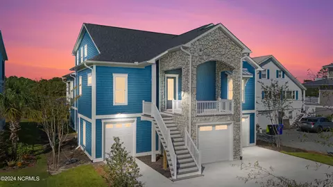1706 W Yacht Dr, Oak Island, NC 28465