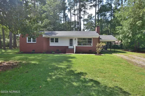 417 Oakdale Rd, Rocky Mount, NC 27804