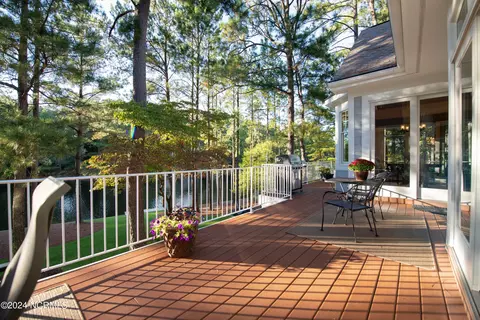 Exterior - 32 Loch Lomond Ct, Pinehurst, NC 28374 photo 7 of 23