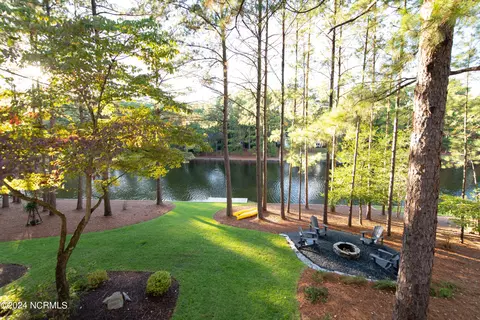 32 Loch Lomond Ct, Pinehurst, NC 28374