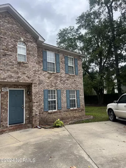 4200 Williamsbrook Ln #B, Greenville, NC 27858