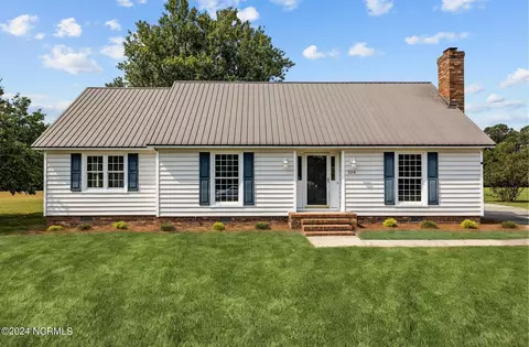 206 Cromartie Rd, Elizabethtown, NC 28337