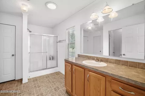 Bath - 41 Thicket Rd, Corapeake, NC 27926 photo 1 of 2