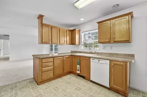 Kitchen - 41 Thicket Rd, Corapeake, NC 27926 photo 3 of 4