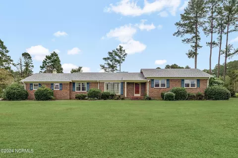 1279 Bay Rd, Teachey, NC 28464