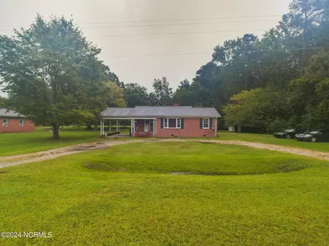 209 Privettes Hedge Rd, Rocky Mount, NC 27801