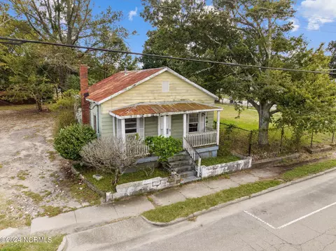 1206 Dawson St, Wilmington, NC 28401