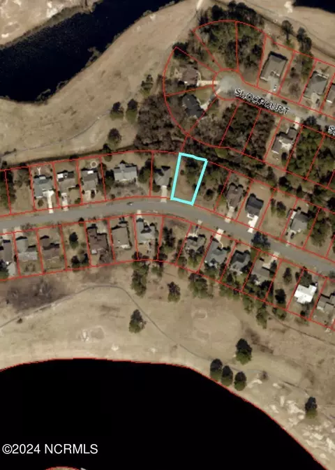 901 Pelican Dr, New Bern, NC 28560