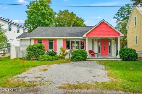 406 High St, Oriental, NC 28571