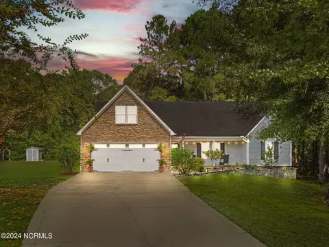 276 Blue Creek Farms Dr, Jacksonville, NC 28540
