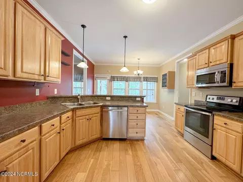 208 Contrail Rd, Hampstead, NC 28443 photo 5