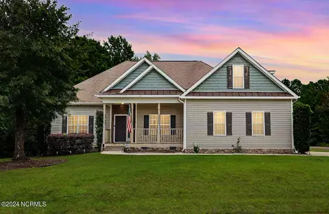 208 Contrail Rd, Hampstead, NC 28443