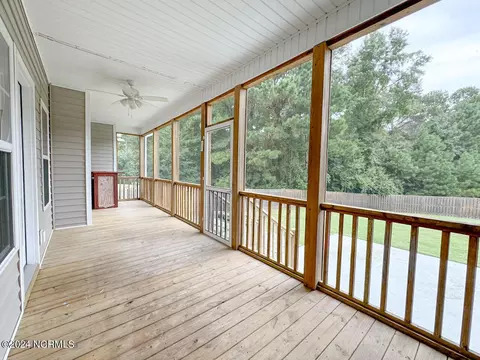 208 Contrail Rd, Hampstead, NC 28443 photo 3