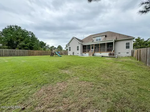208 Contrail Rd, Hampstead, NC 28443 photo 4