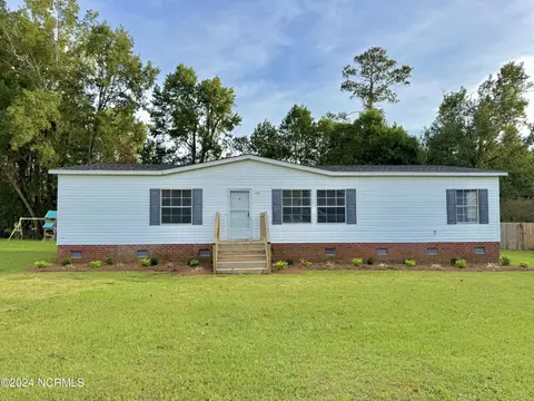 204 Clifton Ridge Dr, Pikeville, NC 27863