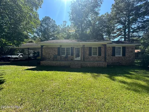 1404 Faison Hwy, Clinton, NC 28328