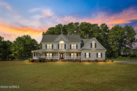 125 Butterfly Creek Dr, Seven Springs, NC 28578