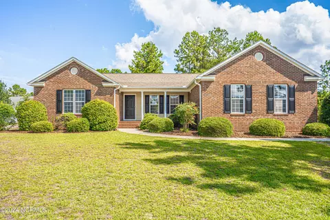 105 Diamondhead Dr S, Pinehurst, NC 28374