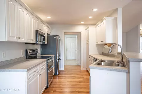 105 Diamondhead Dr S, Pinehurst, NC 28374 photo 8