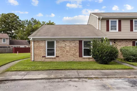 129 King George Ct, Jacksonville, NC 28546